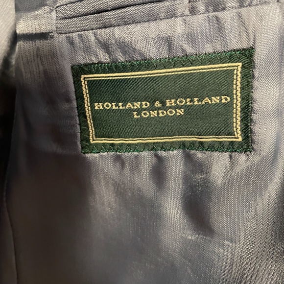 Holland and Holland Blue Sportcoat, Size 42, material is 55% Silk and 45% Wool - Picture 4 of 5